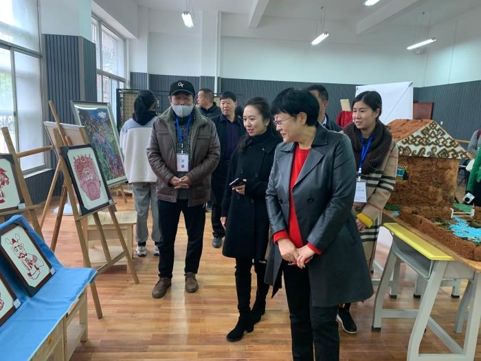 弘扬民族技艺成果 促进职业教育发展:昆明市举行中职学校民族技艺比赛
